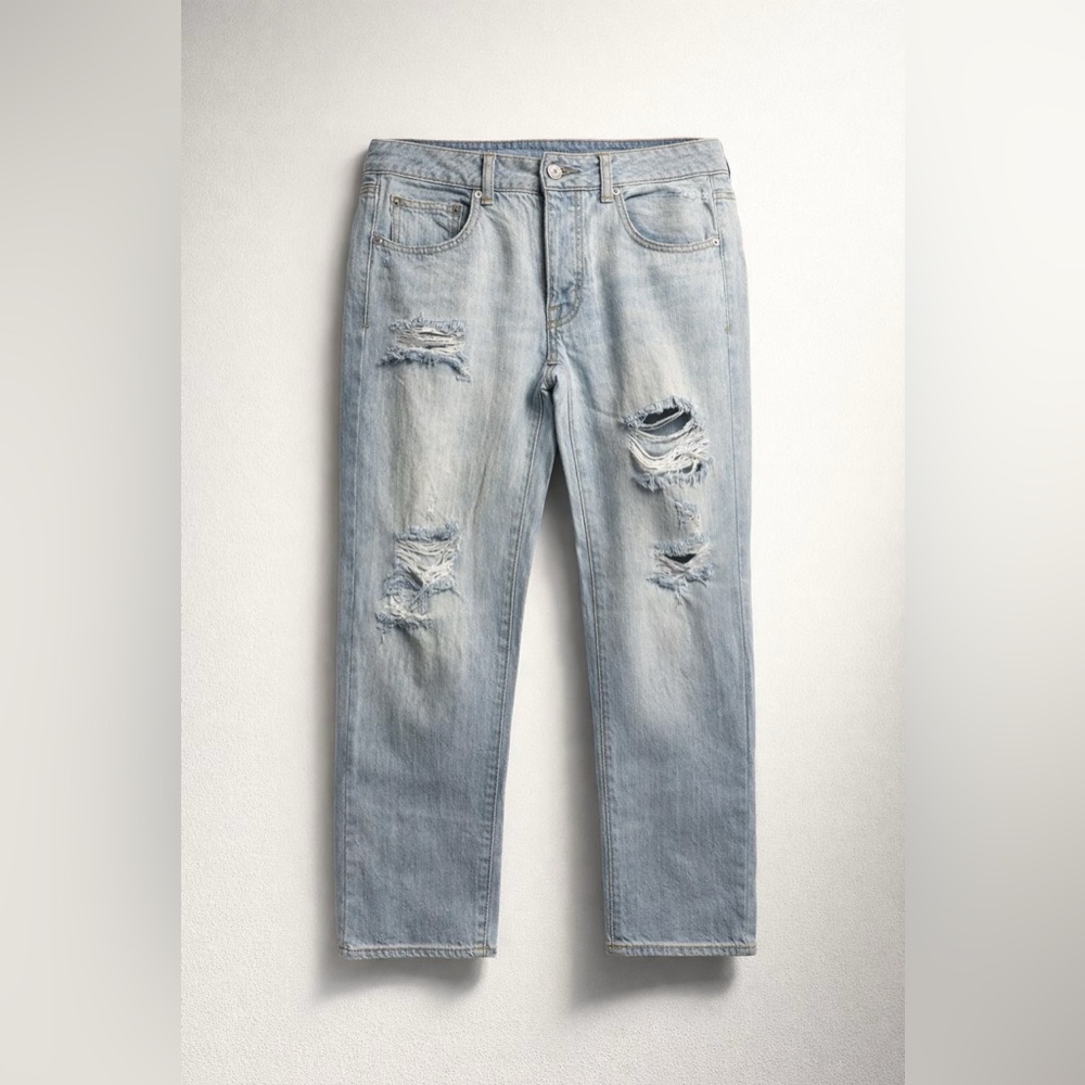 American Eagle Boy Crop Distressed Jeans - Picture 2 of 4